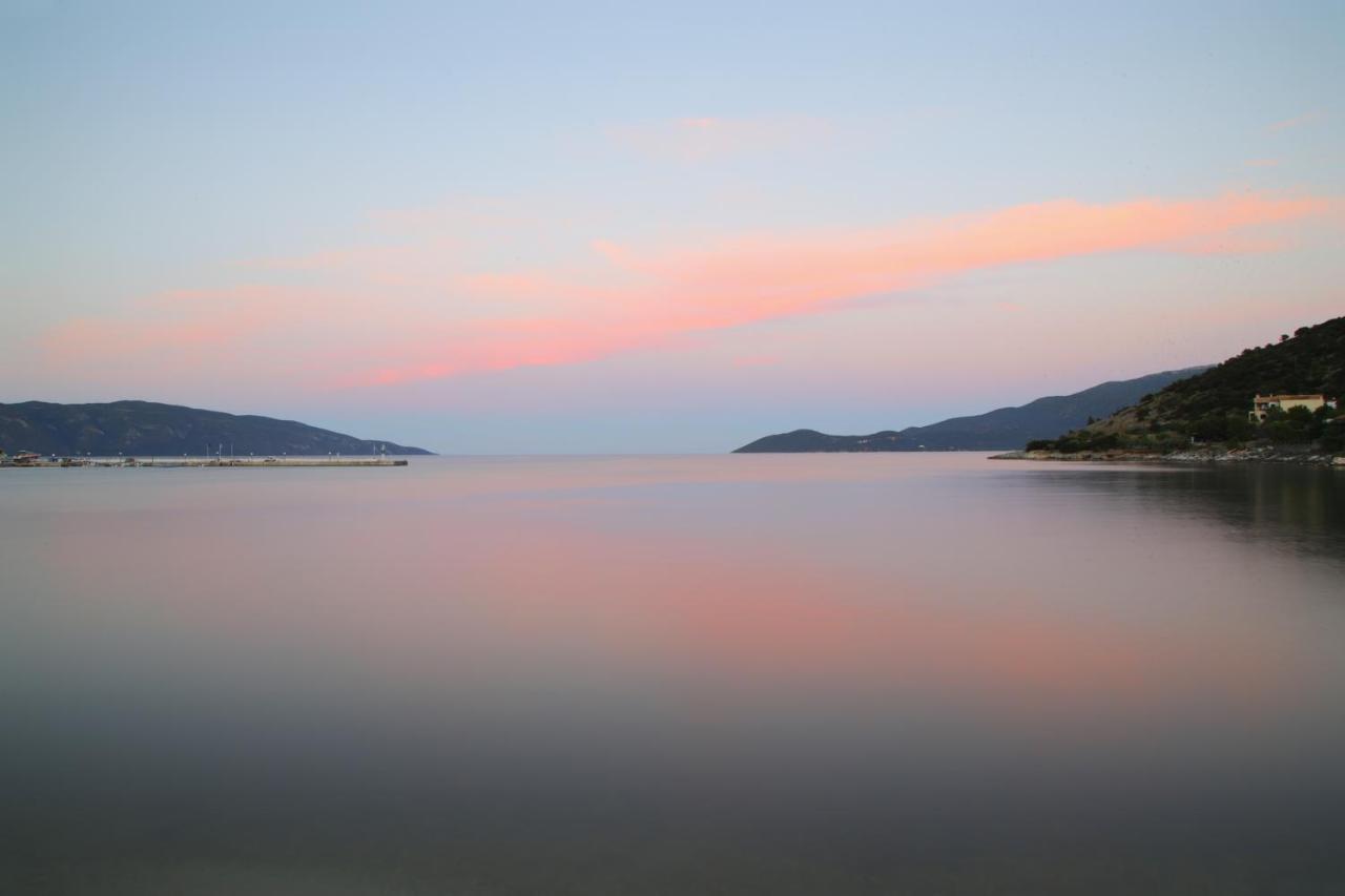 Sunrise Bay Apts Agia Efimia エクステリア 写真